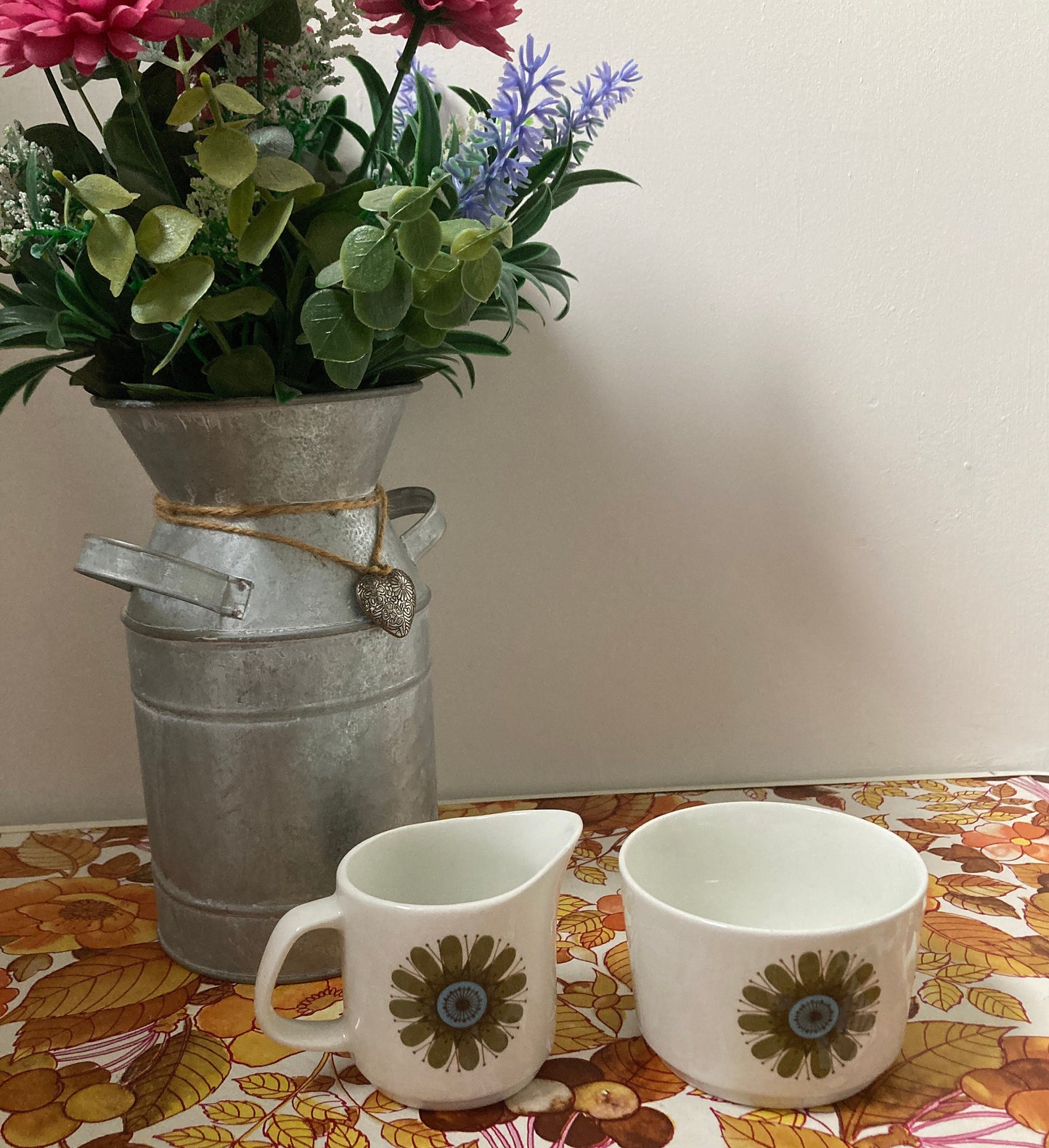 Vintage Meakin Galaxy Sugar Bowl and Creamer, J&G Meakin sugar bowl and creamer, vintage milk jug