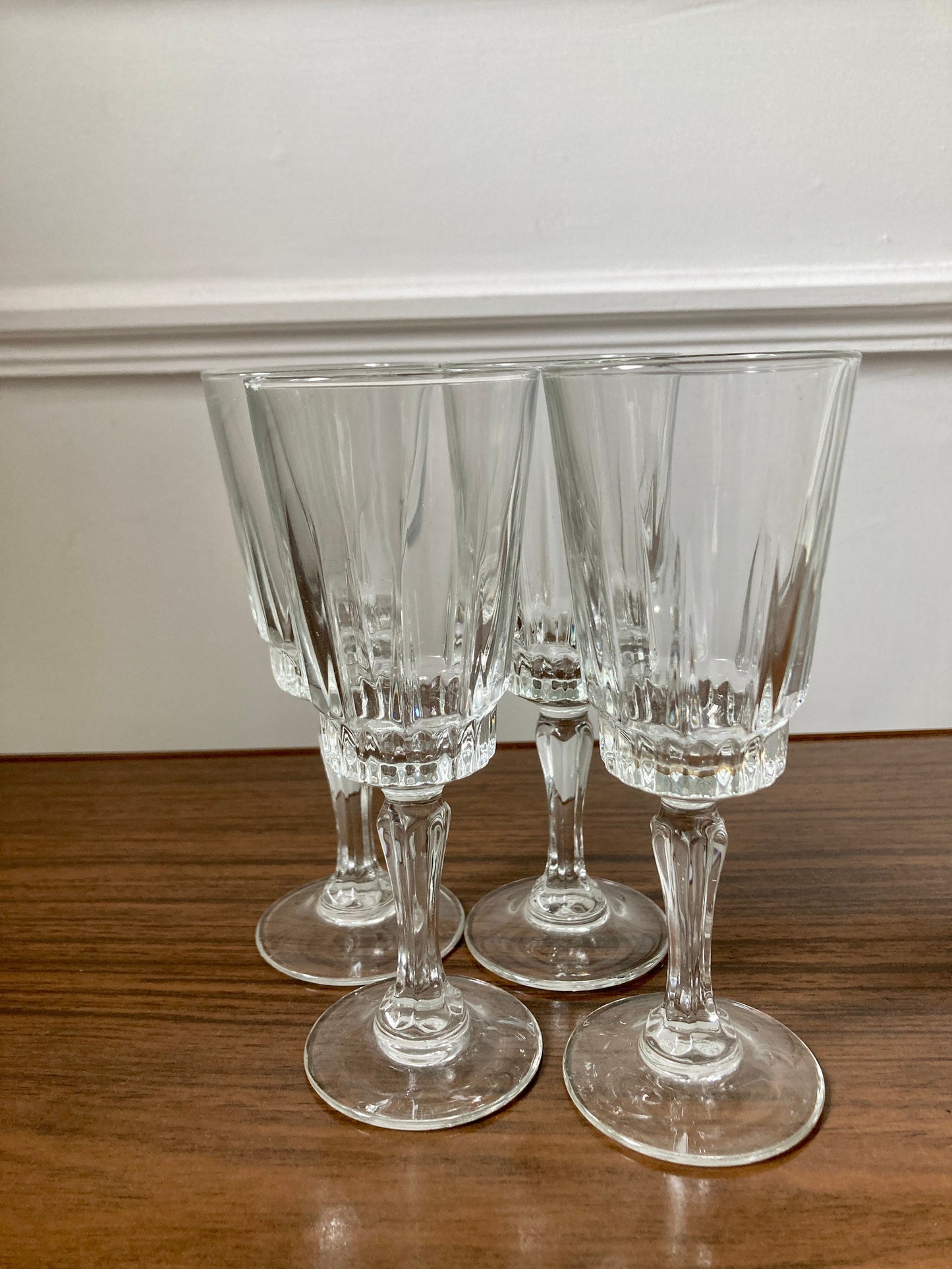 Vintage  Luminarc glasses, French champagne glasses, 1970s champagne flutes, vintage French glasses