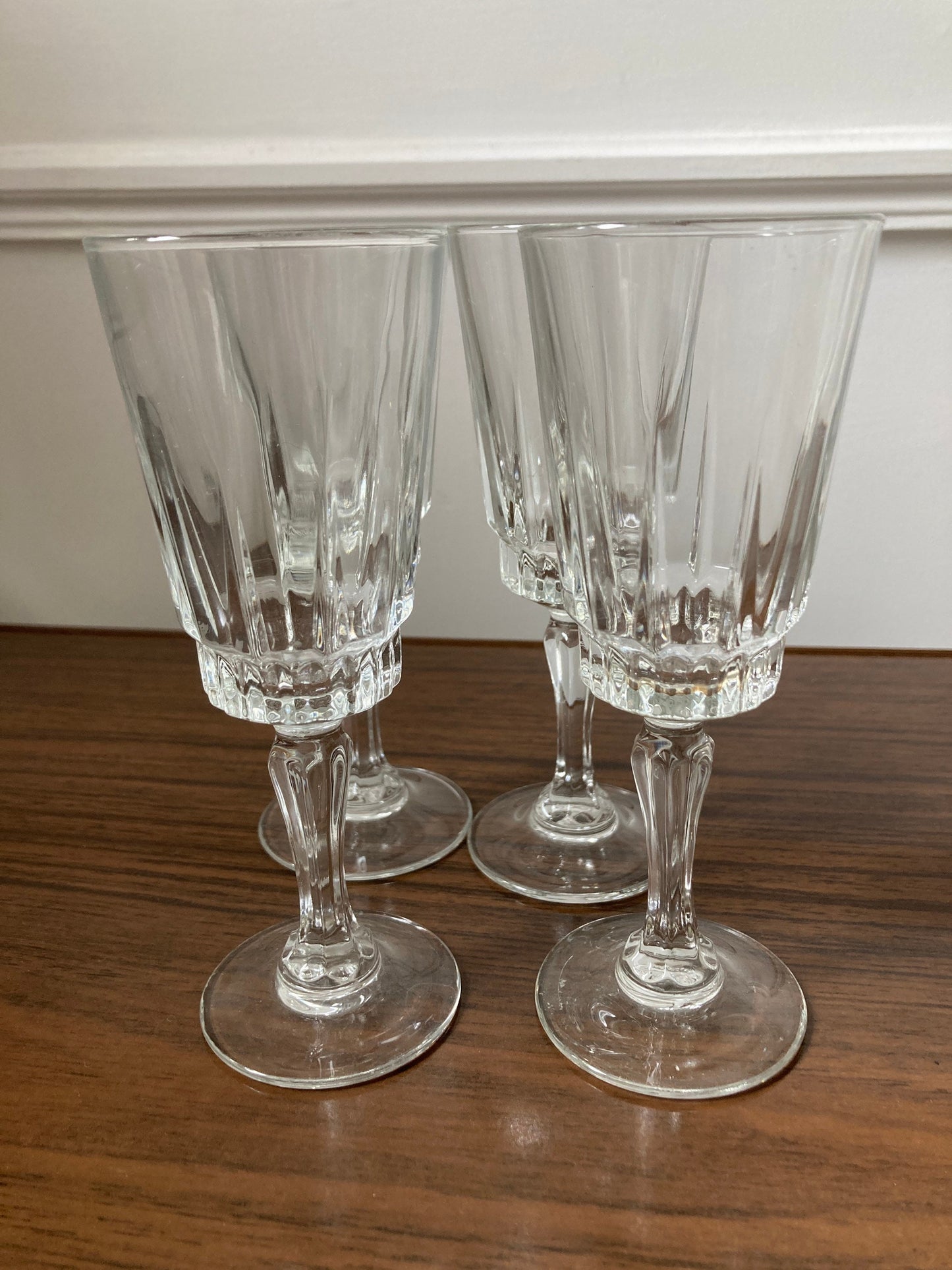 Vintage  Luminarc glasses, French champagne glasses, 1970s champagne flutes, vintage French glasses