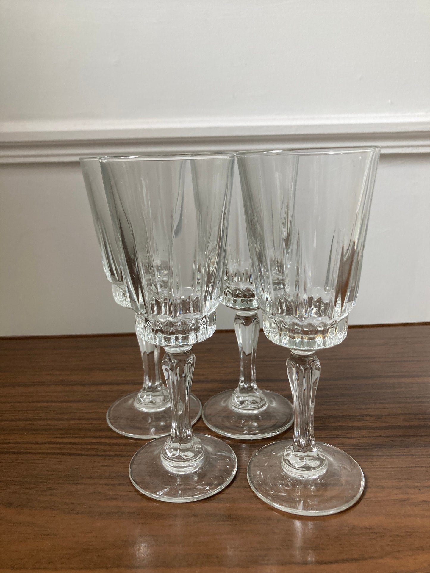 Vintage  Luminarc glasses, French champagne glasses, 1970s champagne flutes, vintage French glasses