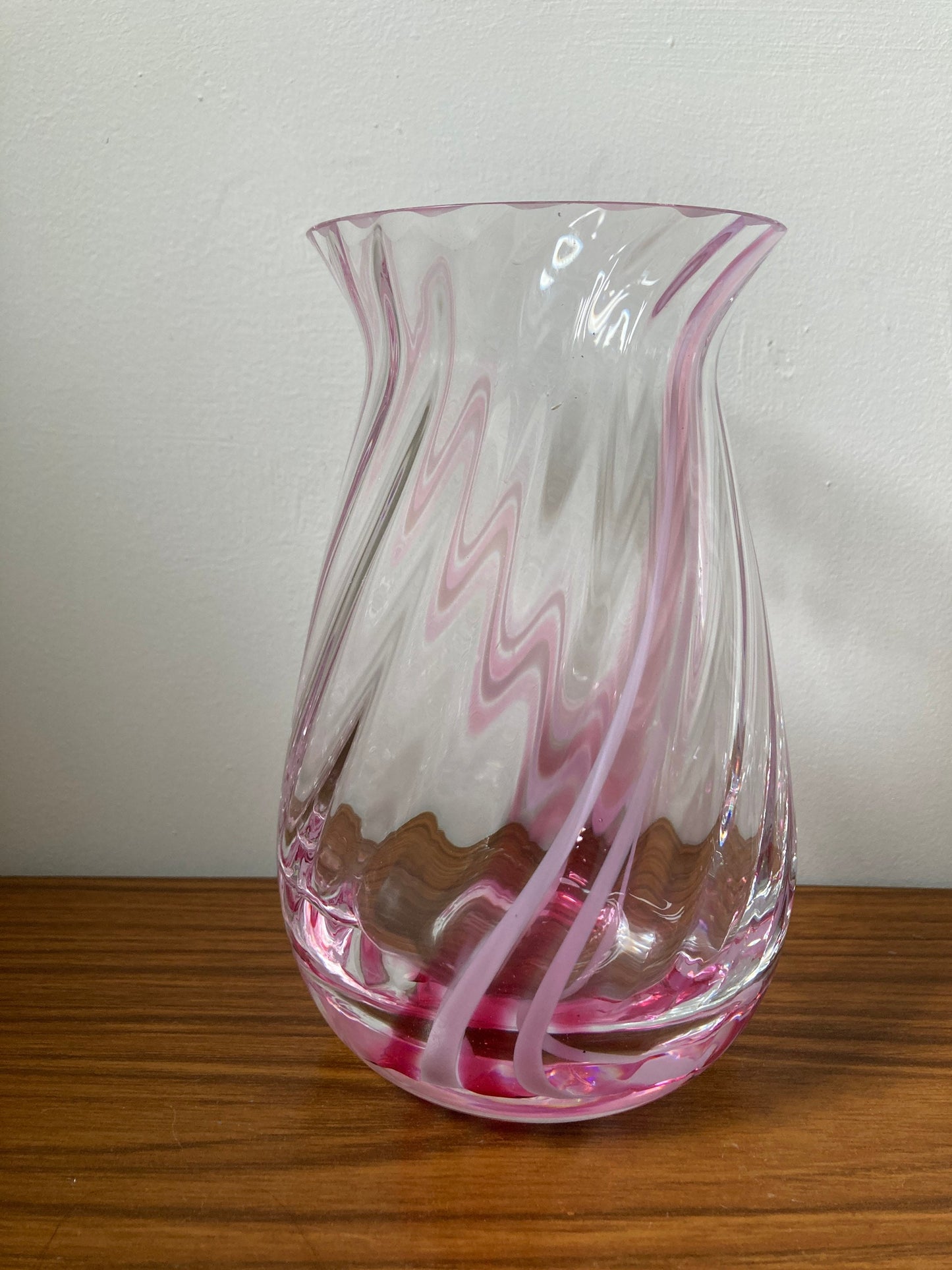 Vintage Caithness vase, Caithness pink vase, Caithness Flamenco vase, 1980s pink vase