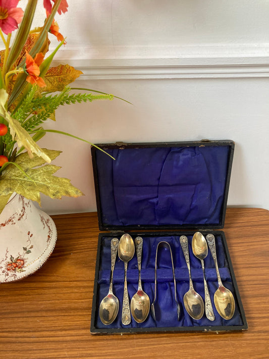 Vintage boxed tea spoon set, vintage EPNS spoon set, spoon and sugar set, vintage sugar tongs