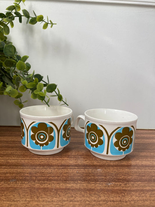 1960s psychedelic cups, Daisy Elayne Fallon Flower Power, Vintage Staffordshire Pottery Cups, vintage blue cups