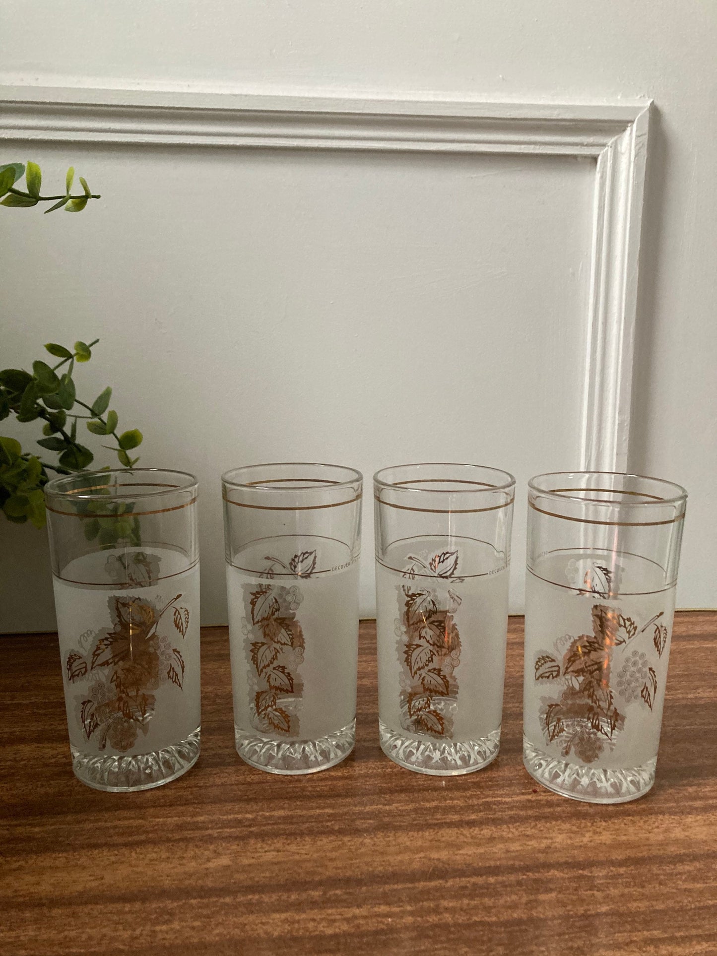 Vintage Frosted Glass tumblers, Frosted Glass Gold Grape Leaf Design , vintage tumblers, Retro gold tumblers, Italian vintage tumblers