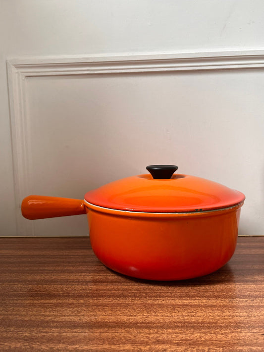 Vintage le crueset orange cast iron  pan, le crueset retro saucepan, flame orange vintage pan, le crueset 22 pan